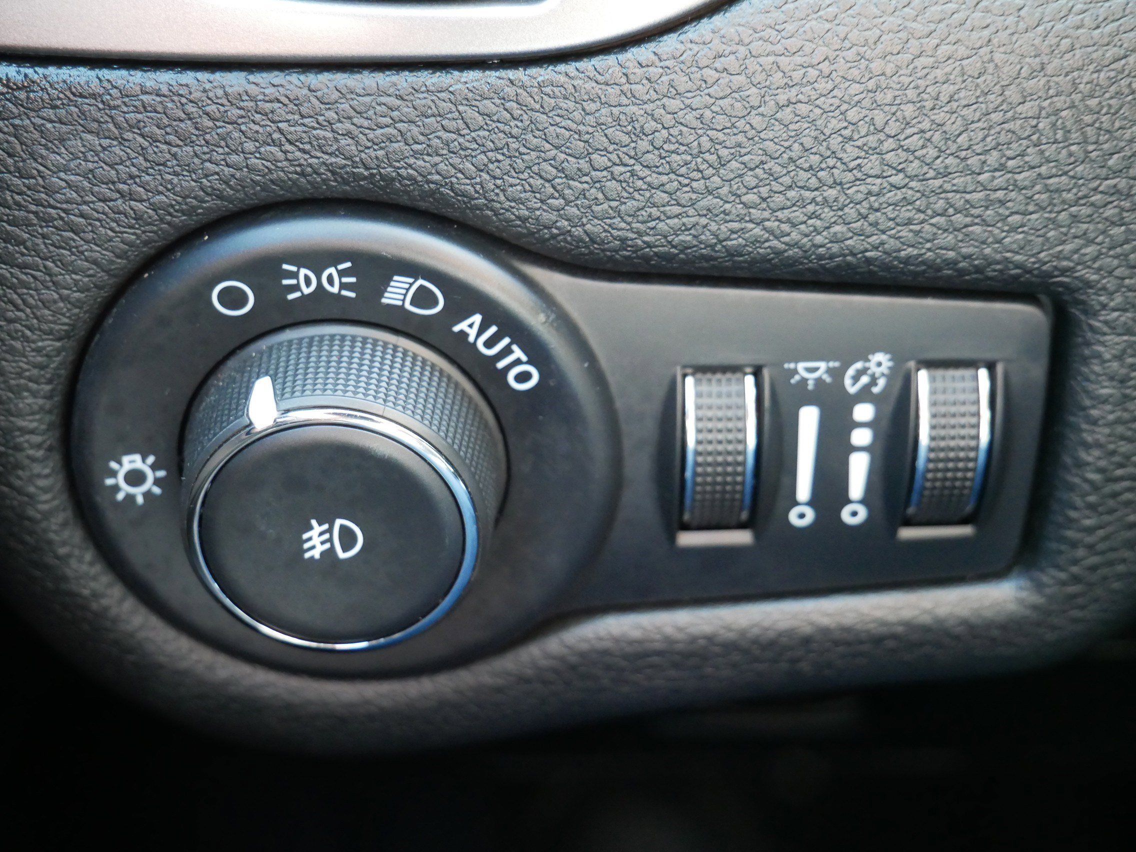 Used 2022 Jeep Cherokee Latitude Lux image 26