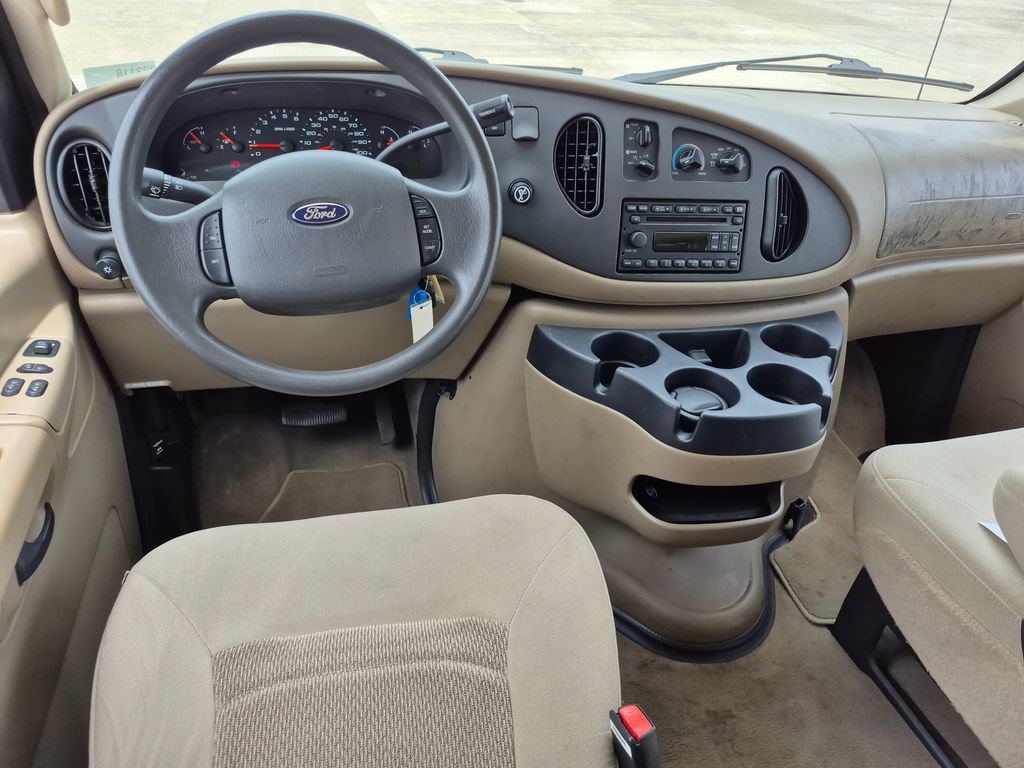 Used 2006 Ford E-350 and Econoline 350 XL RWD image 10