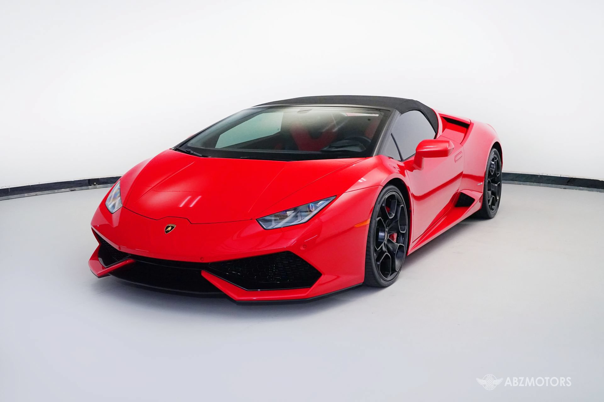 Used 2017 Lamborghini Huracan LP 610-4 AWD/4WD image 2