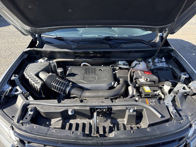 Certified 2023 GMC Acadia SLE w/ Driver Convenience Package image 17