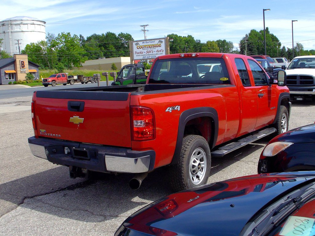 Used 2013 Chevrolet Silverado 3500 W/T w/ Snow Plow Prep Package AWD/4WD image 2