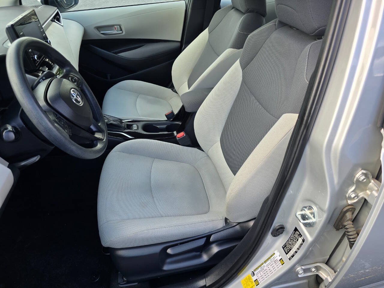 Used 2021 Toyota Corolla L w/ Carpet Mat Package (TMS) FWD image 8