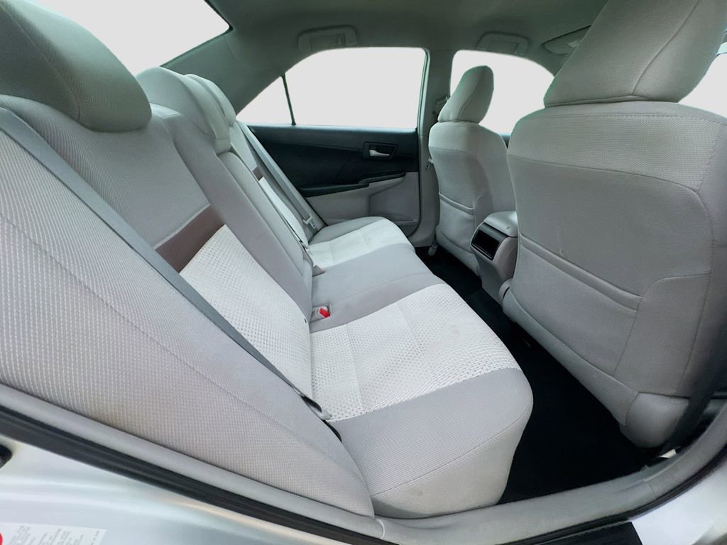 Used 2012 Toyota Camry LE FWD image 28