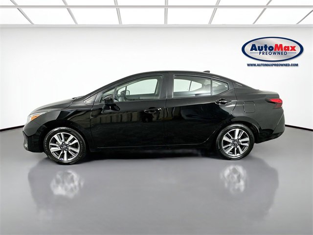 Used 2023 Nissan Versa SV image 9