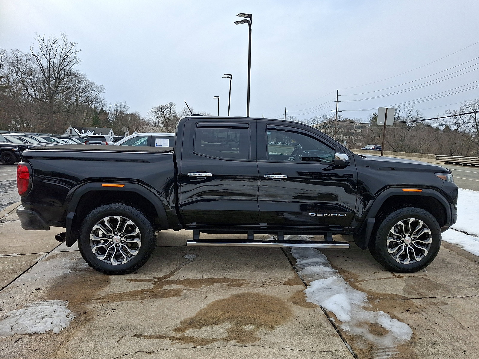 Used 2023 GMC Canyon Denali w/ Denali Black Edition image 7