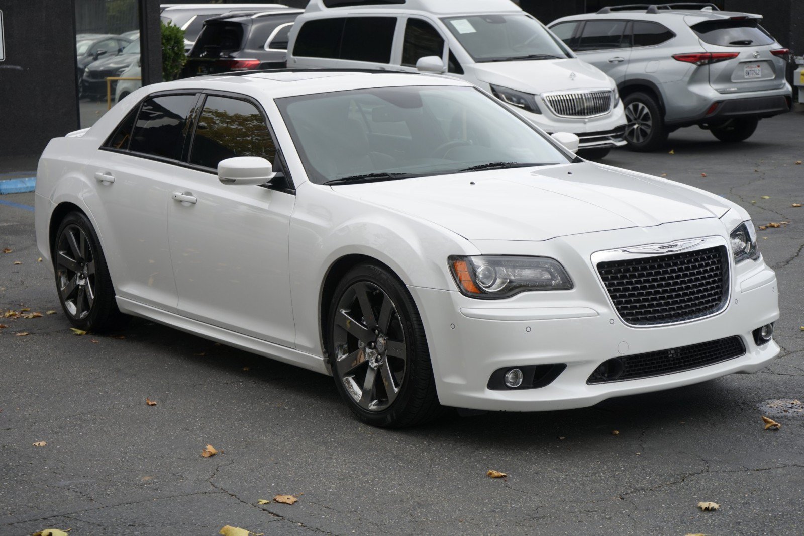 Used 2014 Chrysler 300 SRT8 w/ Leather Interior Group RWD image 7