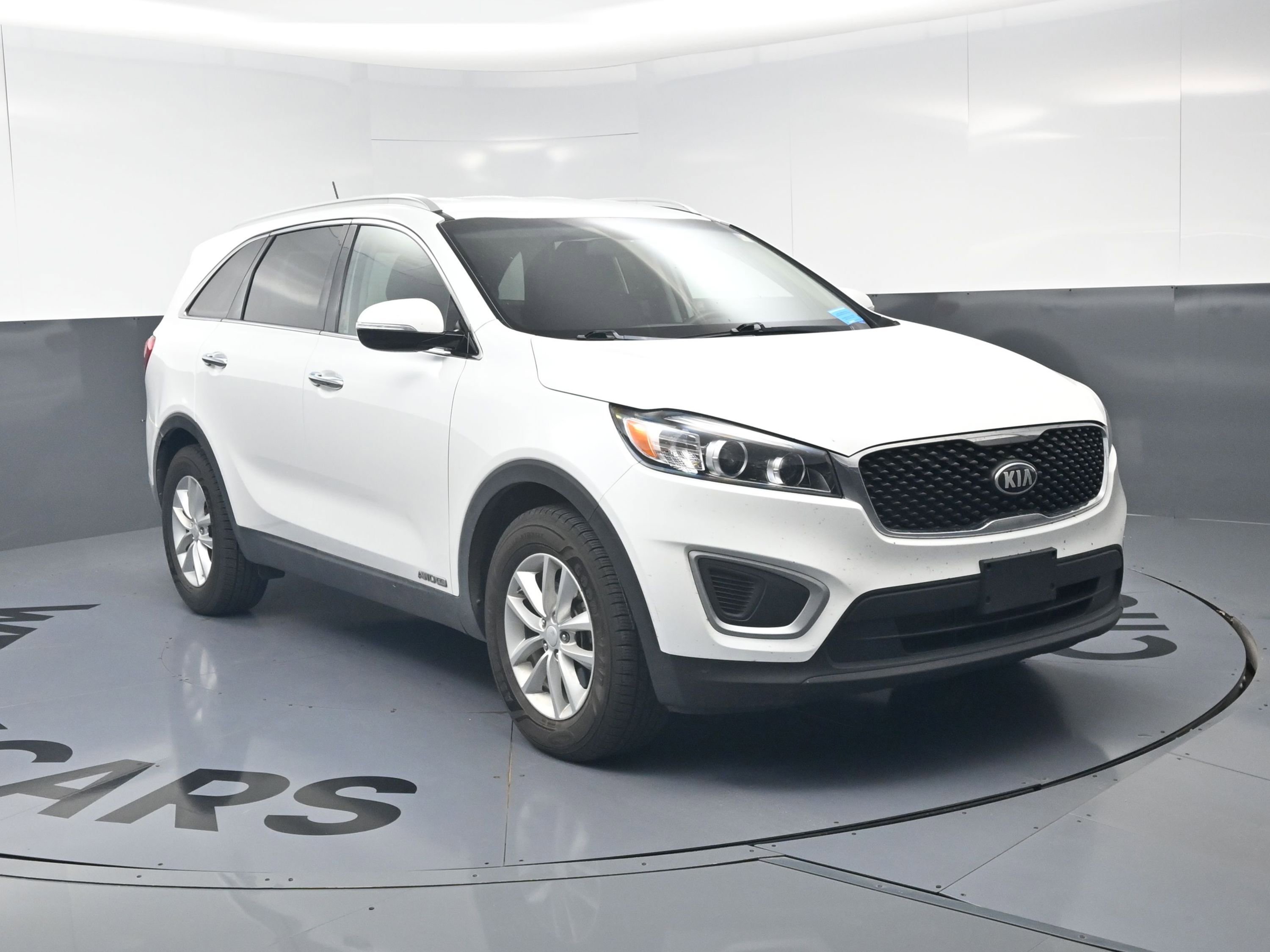 Used 2016 Kia Sorento LX AWD/4WD image 3