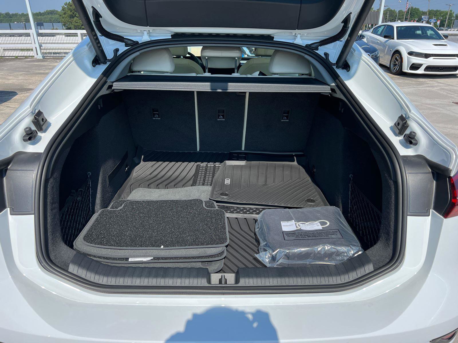 New 2025 Audi A6 e-tron Premium Plus image 12