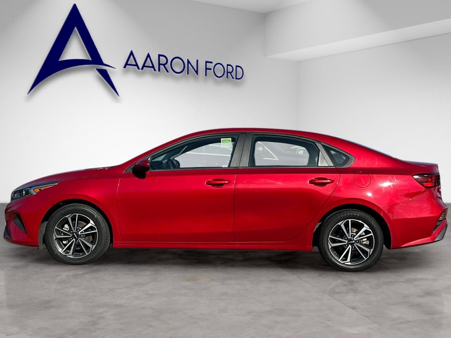 Used 2023 Kia Forte LXS image 2