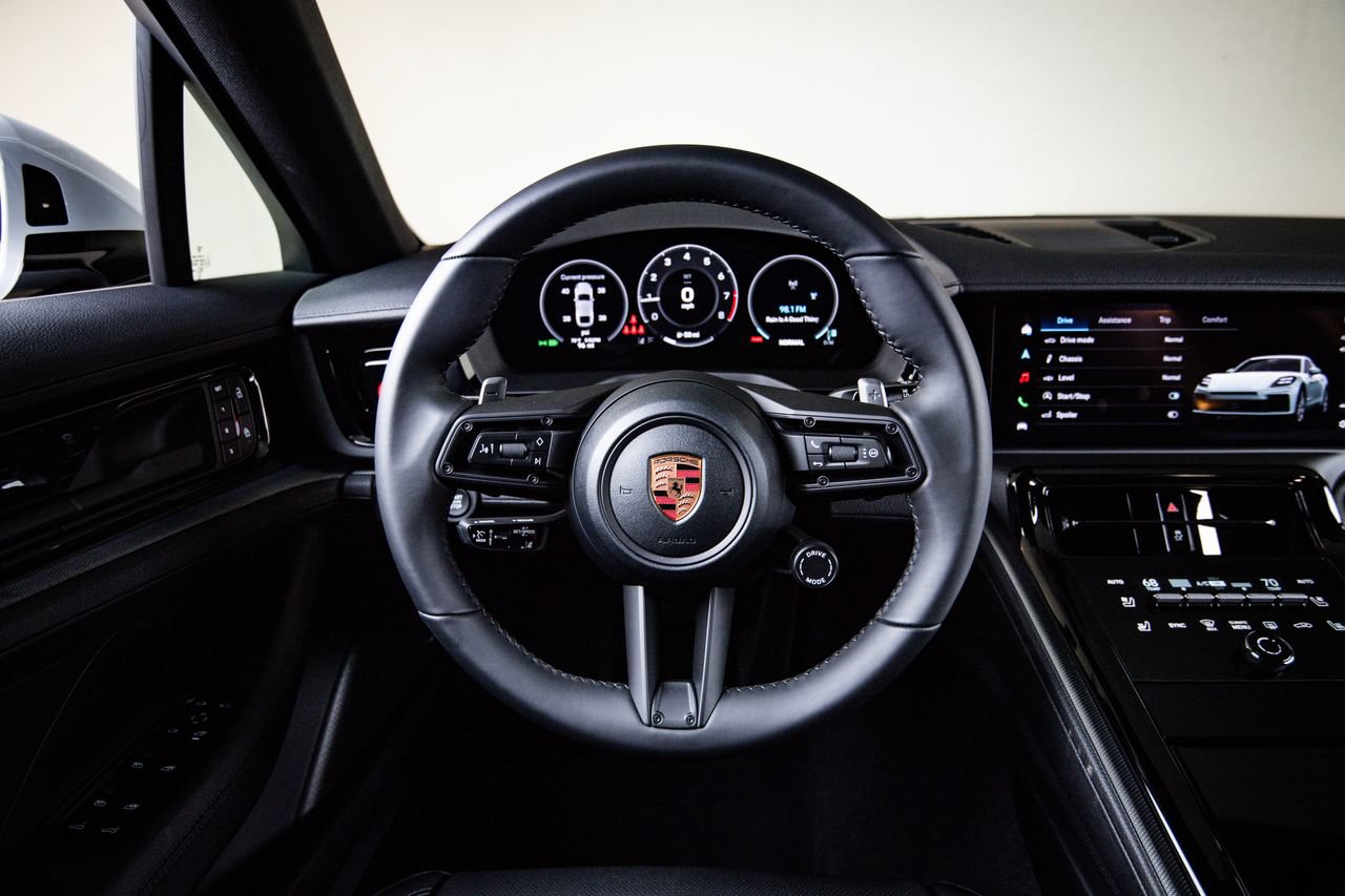 New 2026 Porsche Panamera 4 AWD/4WD image 27