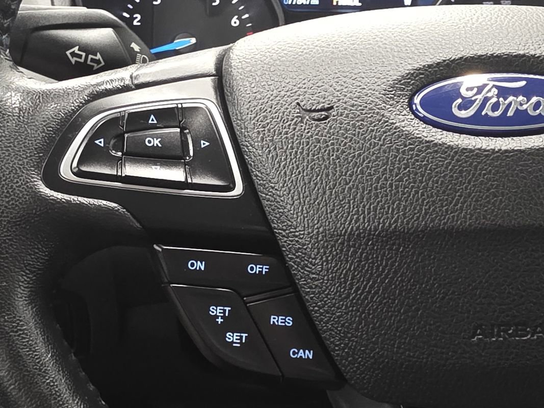 Used 2018 Ford Focus SE w/ Cold Weather Package FWD image 28