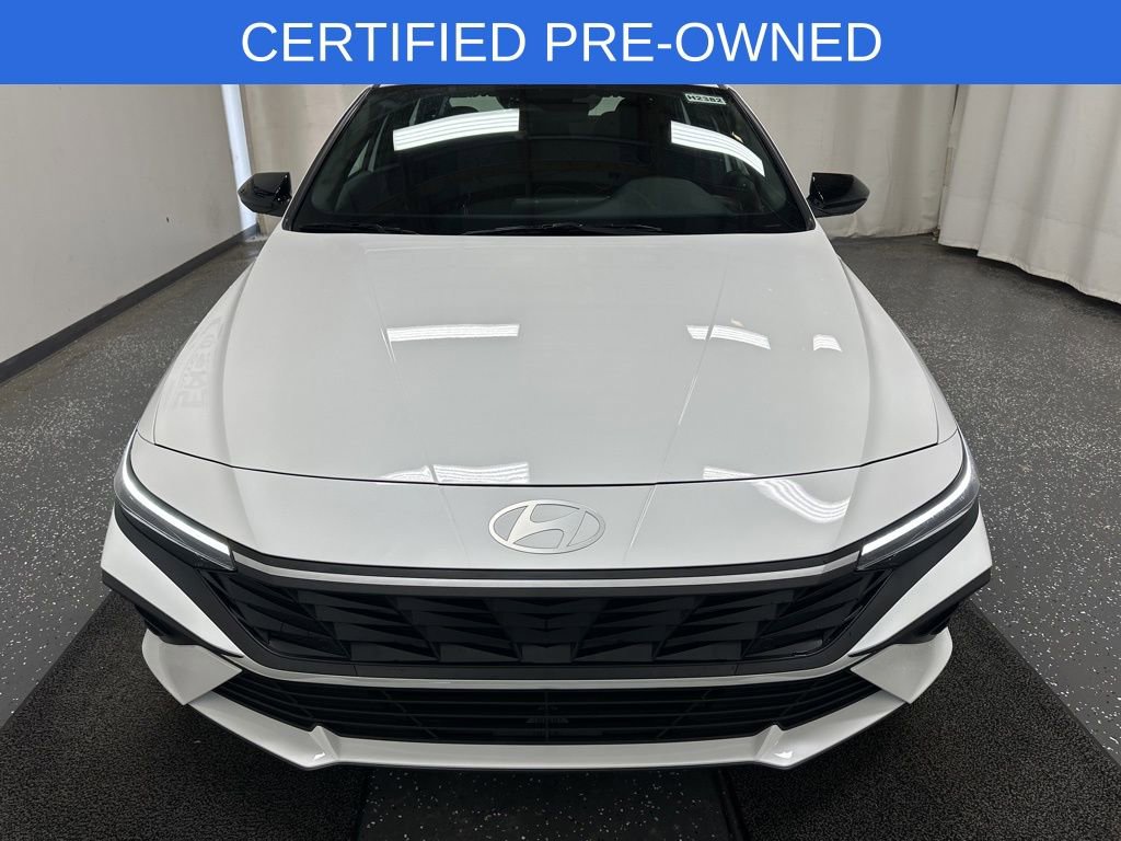 Certified 2025 Hyundai Elantra SEL FWD image 4