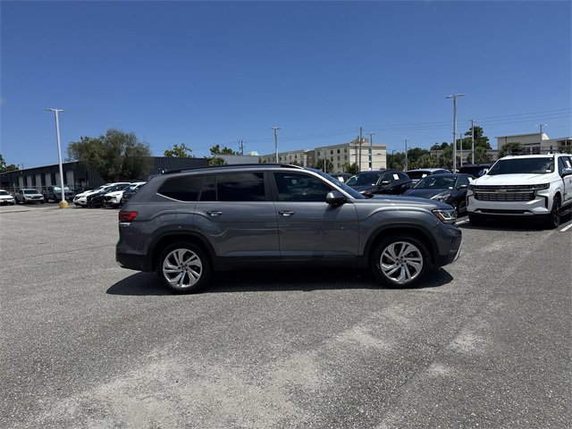 Used 2021 Volkswagen Atlas SE w/ Towing Package image 4