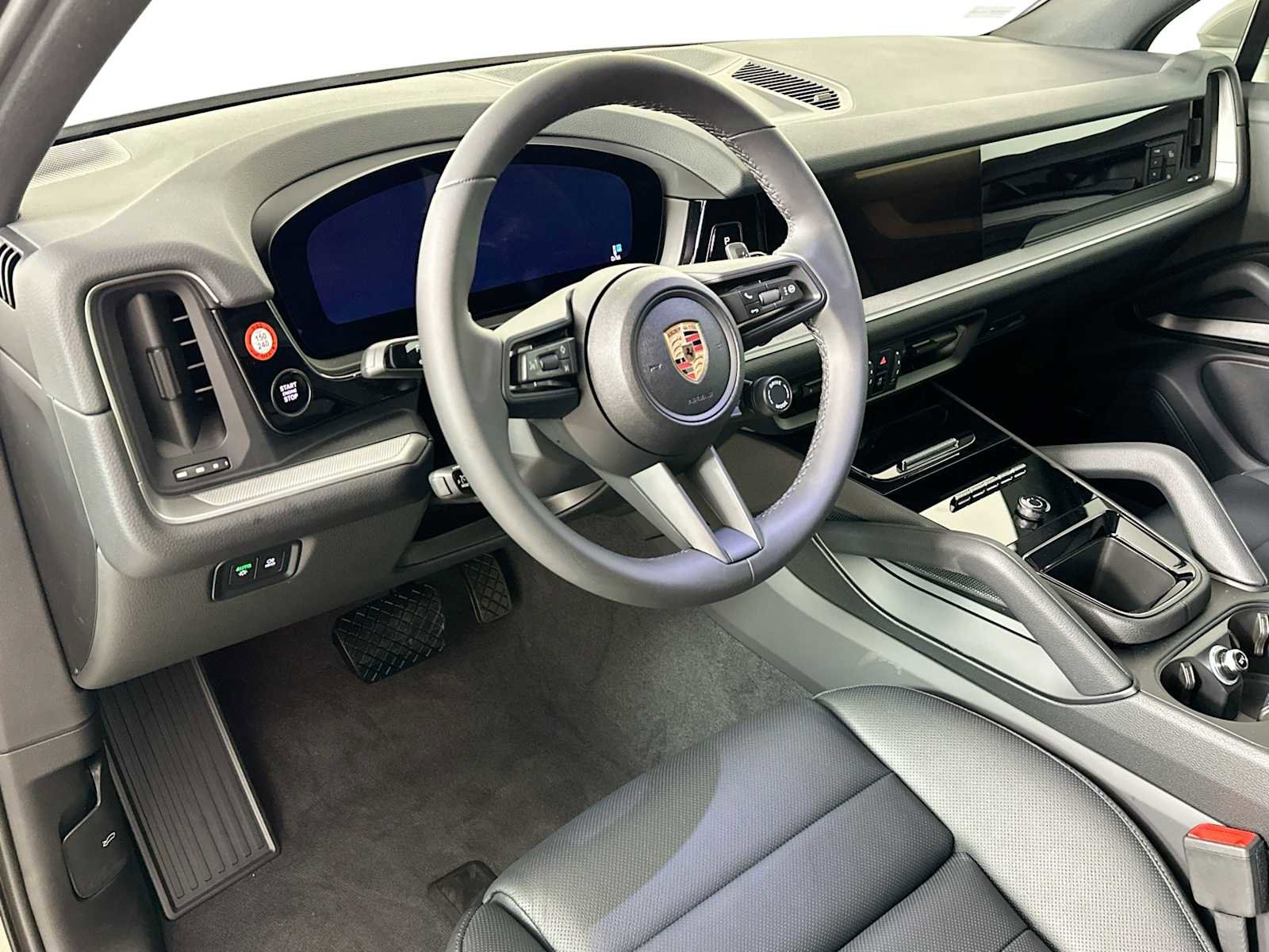 New 2025 Porsche Cayenne image 4