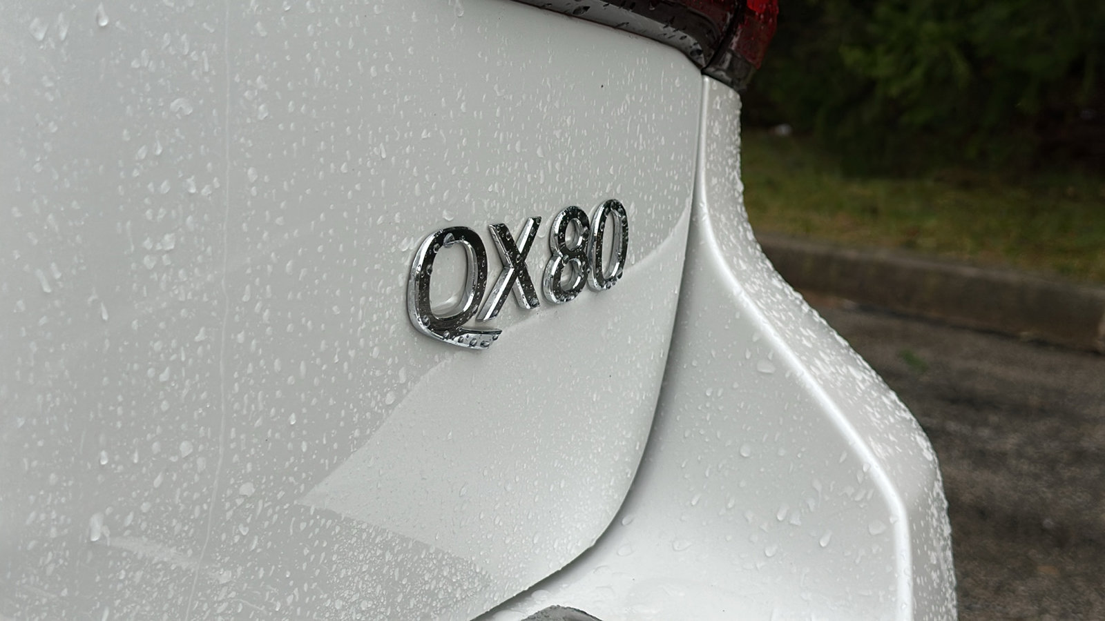Used 2022 INFINITI QX80 Sensory image 10