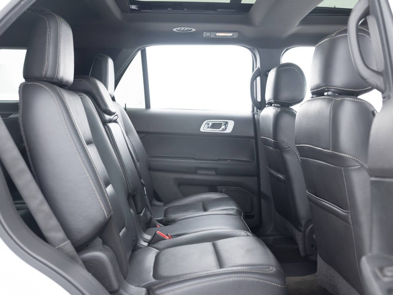 Used 2015 Ford Explorer Sport AWD/4WD image 30