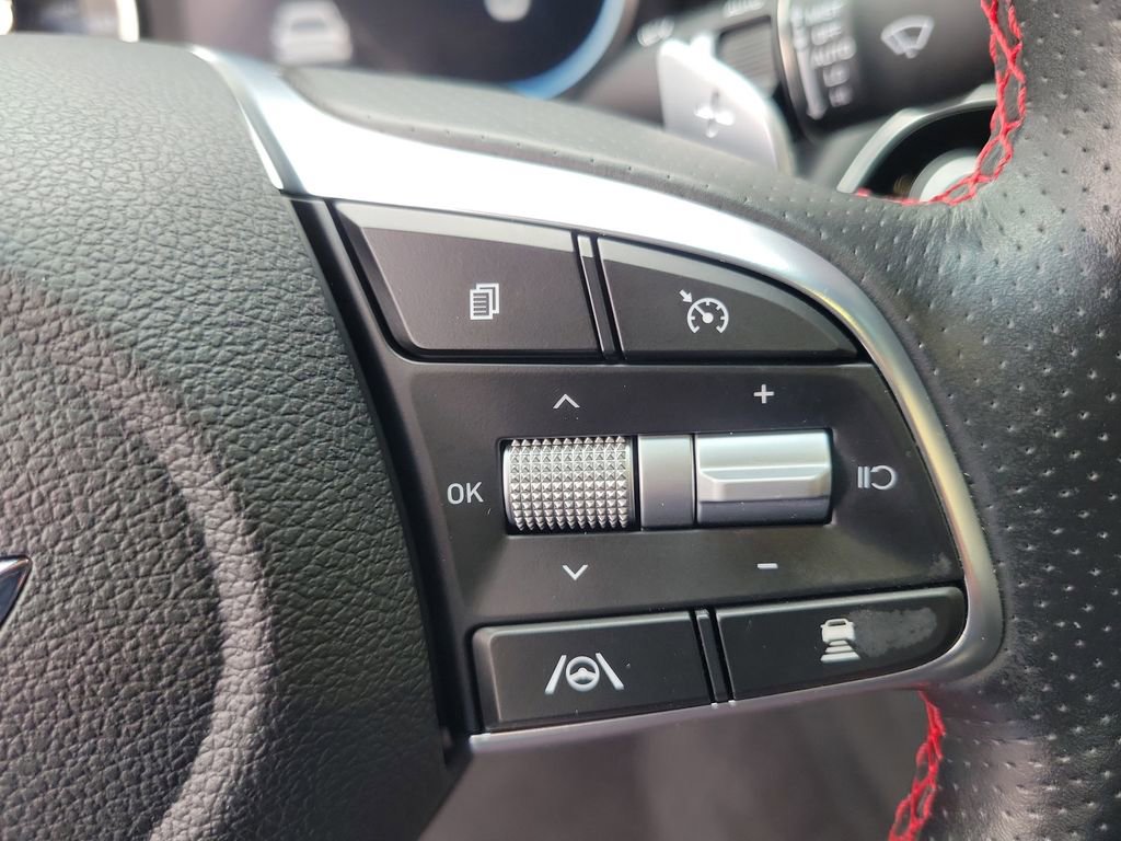 Used 2023 Genesis G70 2.0T w/ Sport Prestige Package image 25