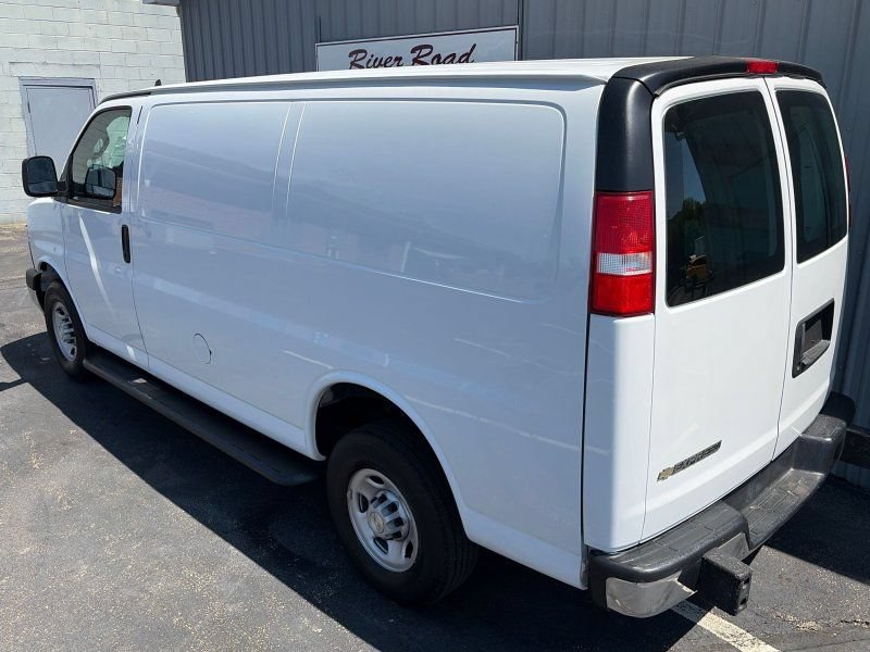 Used 2023 Chevrolet Express 2500 w/ Driver Convenience Package RWD image 11