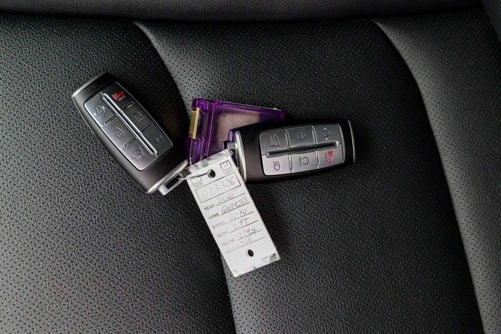 Used 2025 Genesis GV70 2.5T image 65