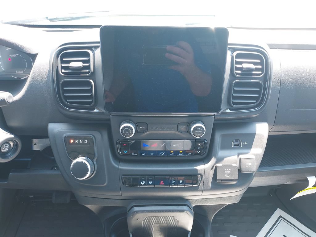 New 2024 RAM ProMaster 3500 w/ Delivery Van Package FWD image 21