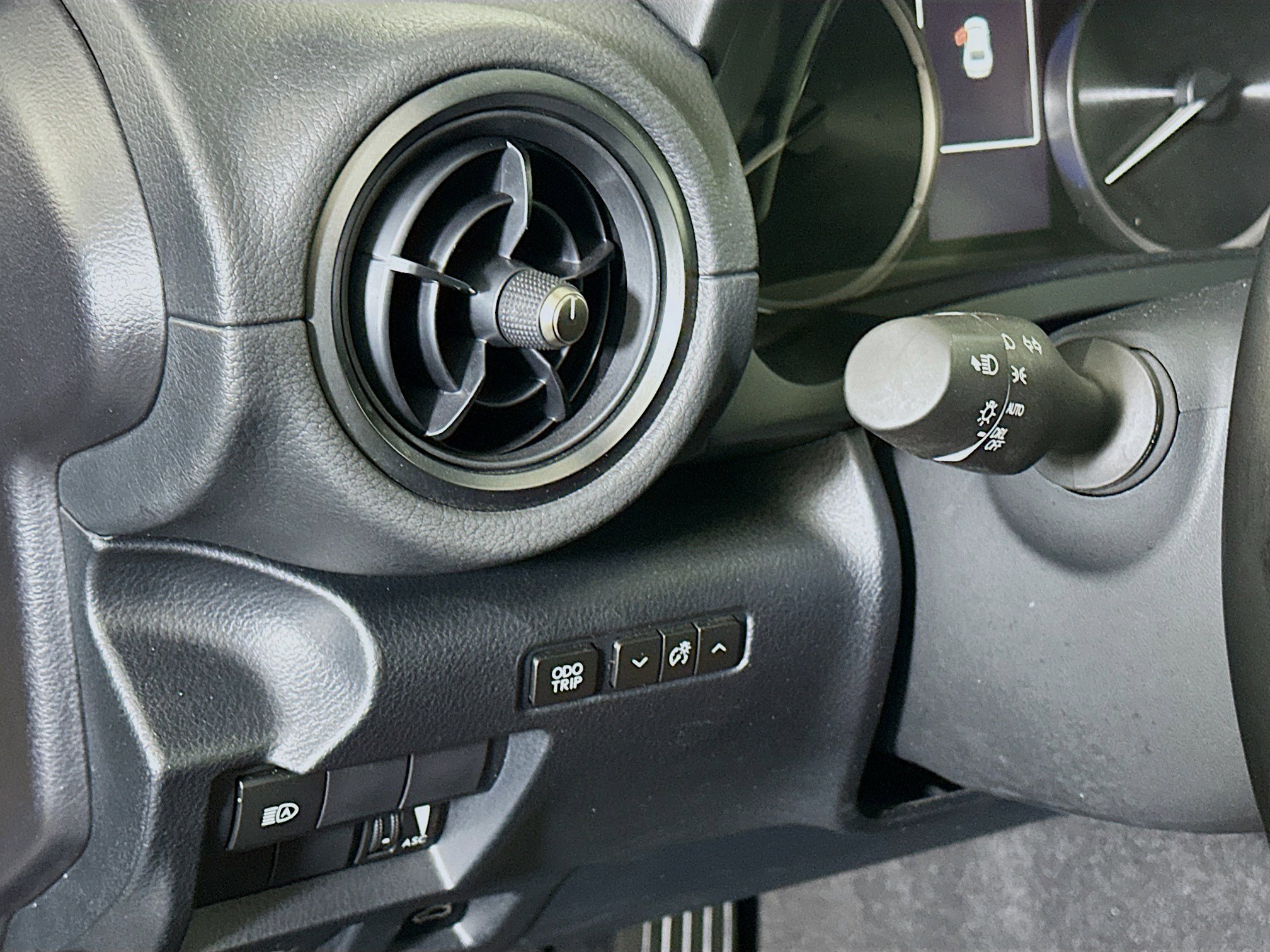 Used 2025 Lexus IS 350 F Sport w/ Accessory Package 2 RWD image 17