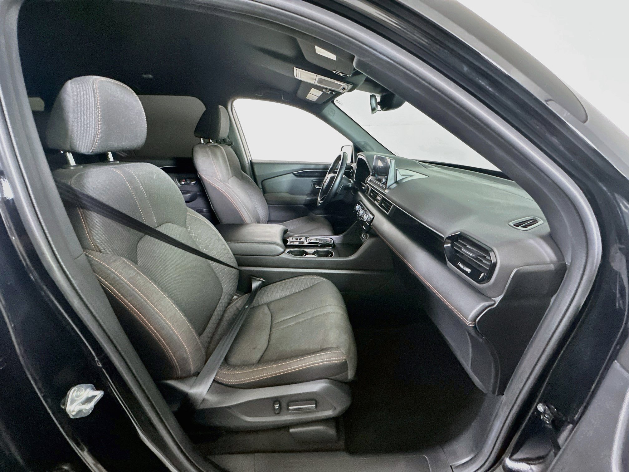 Used 2023 Honda Pilot Sport image 32