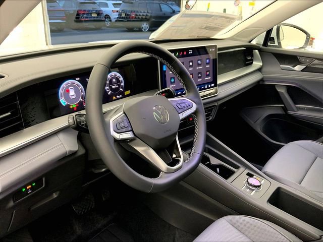 New 2026 Volkswagen Tiguan SE image 7