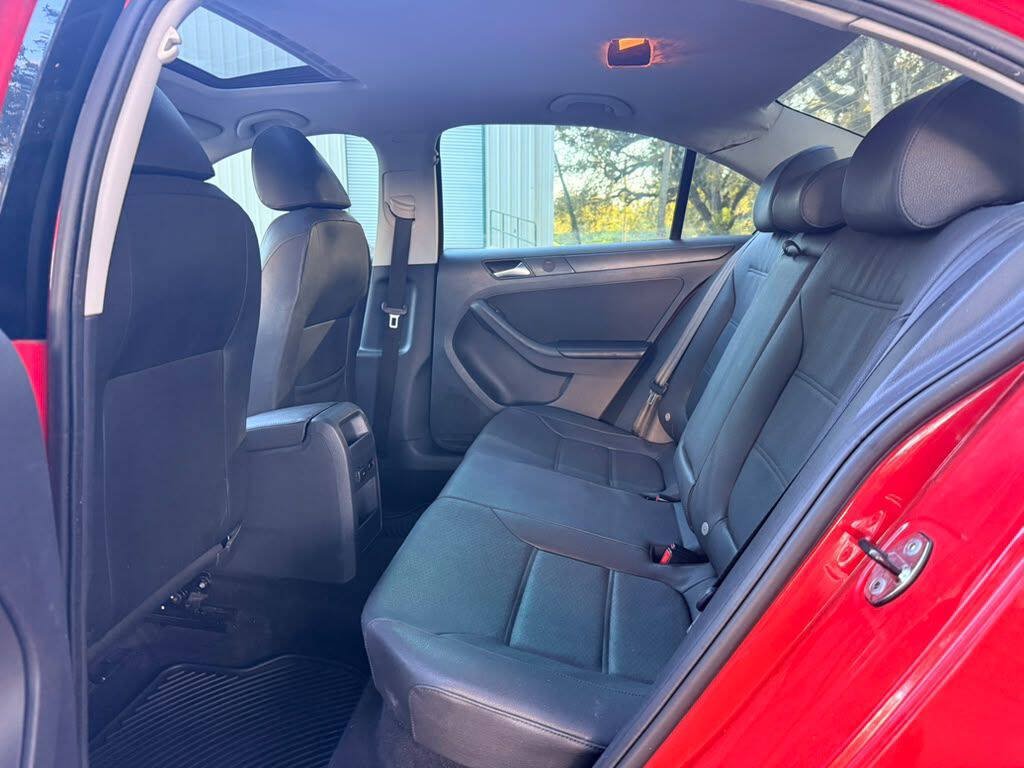 Used 2012 Volkswagen Jetta SE FWD image 10