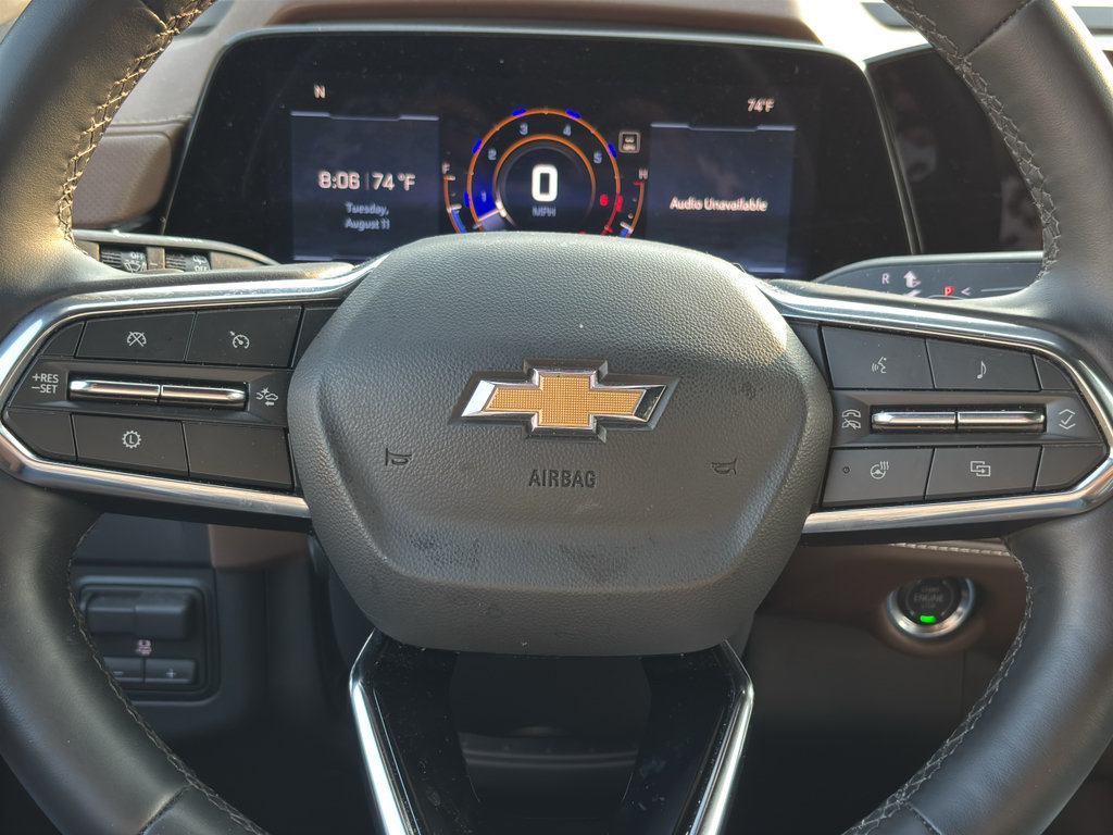 Used 2025 Chevrolet Suburban High Country AWD/4WD image 18