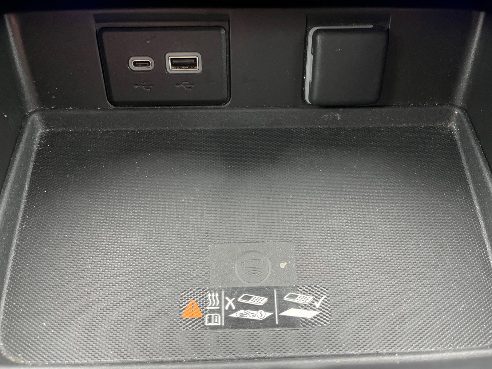 Used 2023 Chevrolet Tahoe Premier image 18