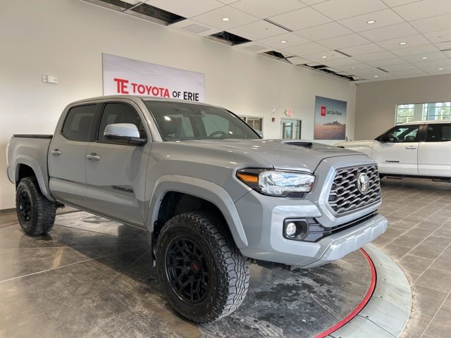 Used 2021 Toyota Tacoma TRD Sport w/ TRD Premium Sport Package image 1