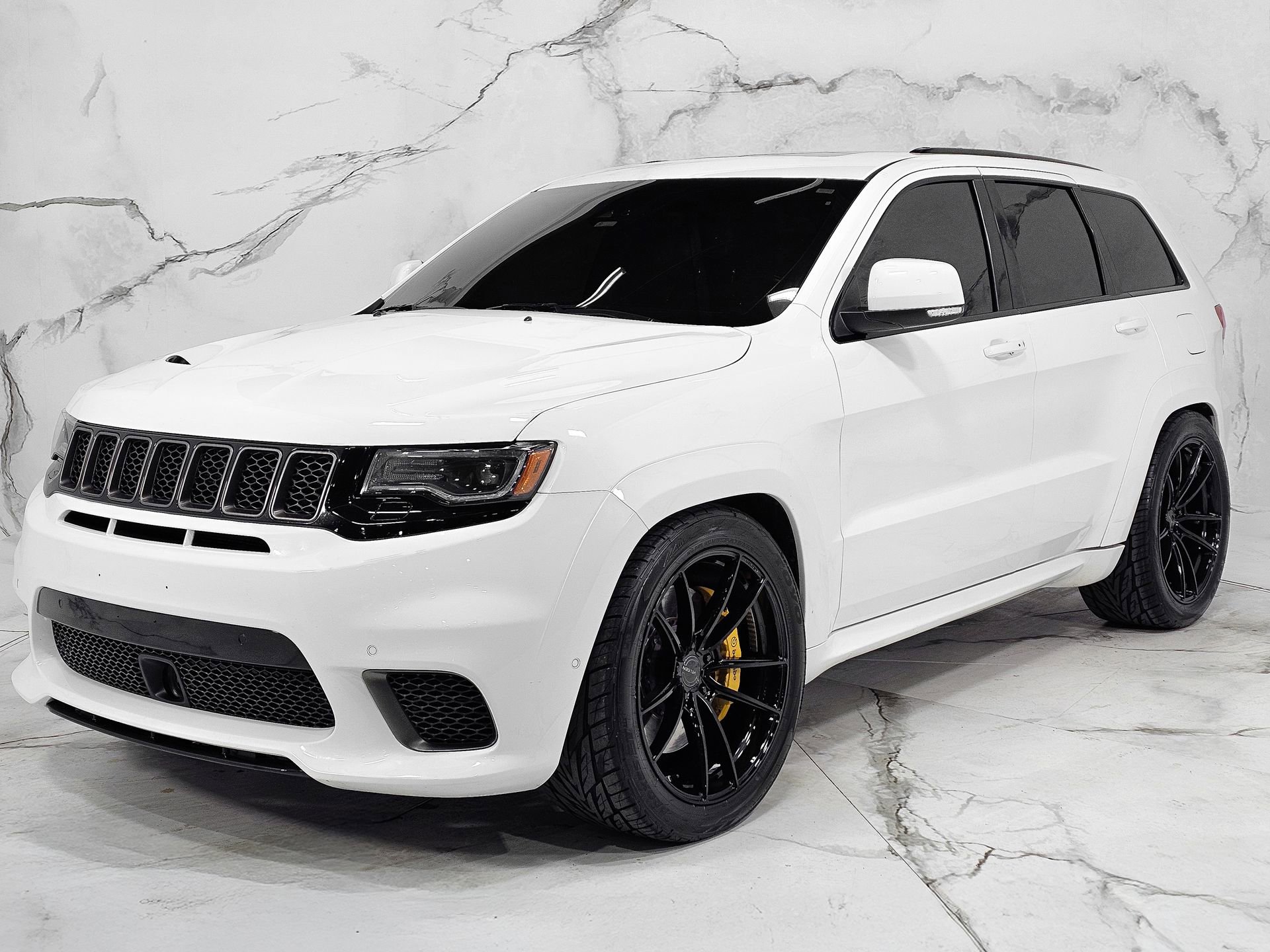 Used 2018 Jeep Grand Cherokee Trackhawk AWD/4WD image 14