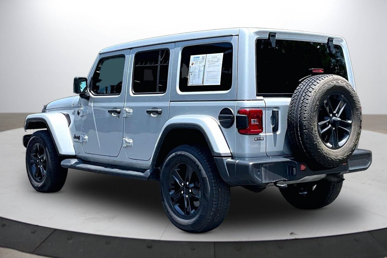 Used 2023 Jeep Wrangler Unlimited Sahara AWD/4WD image 7