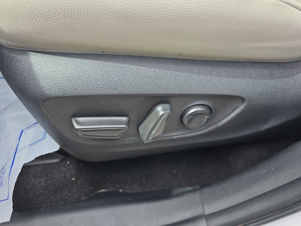Used 2024 Toyota Grand Highlander AWD image 21