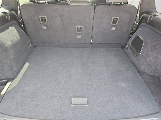 Used 2023 Jeep Grand Cherokee Summit AWD/4WD image 6