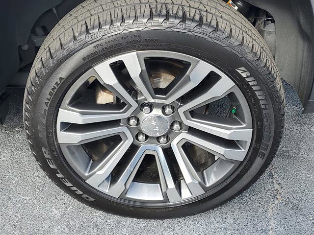 Used 2020 GMC Yukon Denali w/ Denali Premium Package image 32