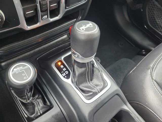 Used 2019 Jeep Wrangler Unlimited Sahara AWD/4WD image 35