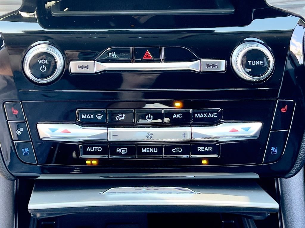 Used 2024 Ford Explorer Limited RWD image 32