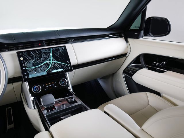Certified 2023 Land Rover Range Rover SE AWD/4WD image 17