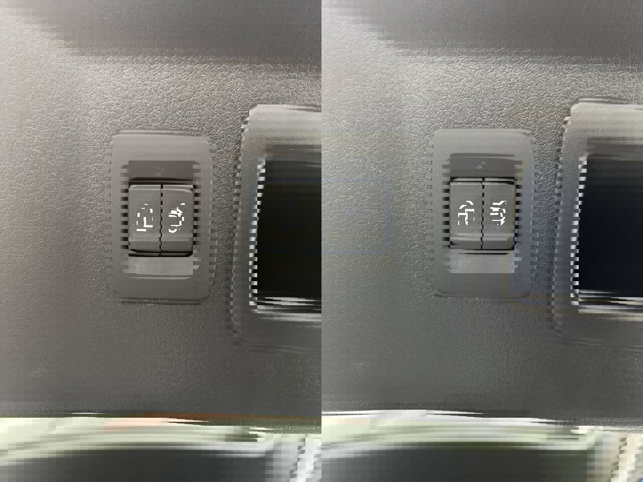 Certified 2025 MAZDA CX-90 Plug-In Hybrid w/Premium Sport image 35