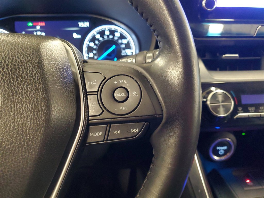Used 2023 Toyota Venza LE image 22