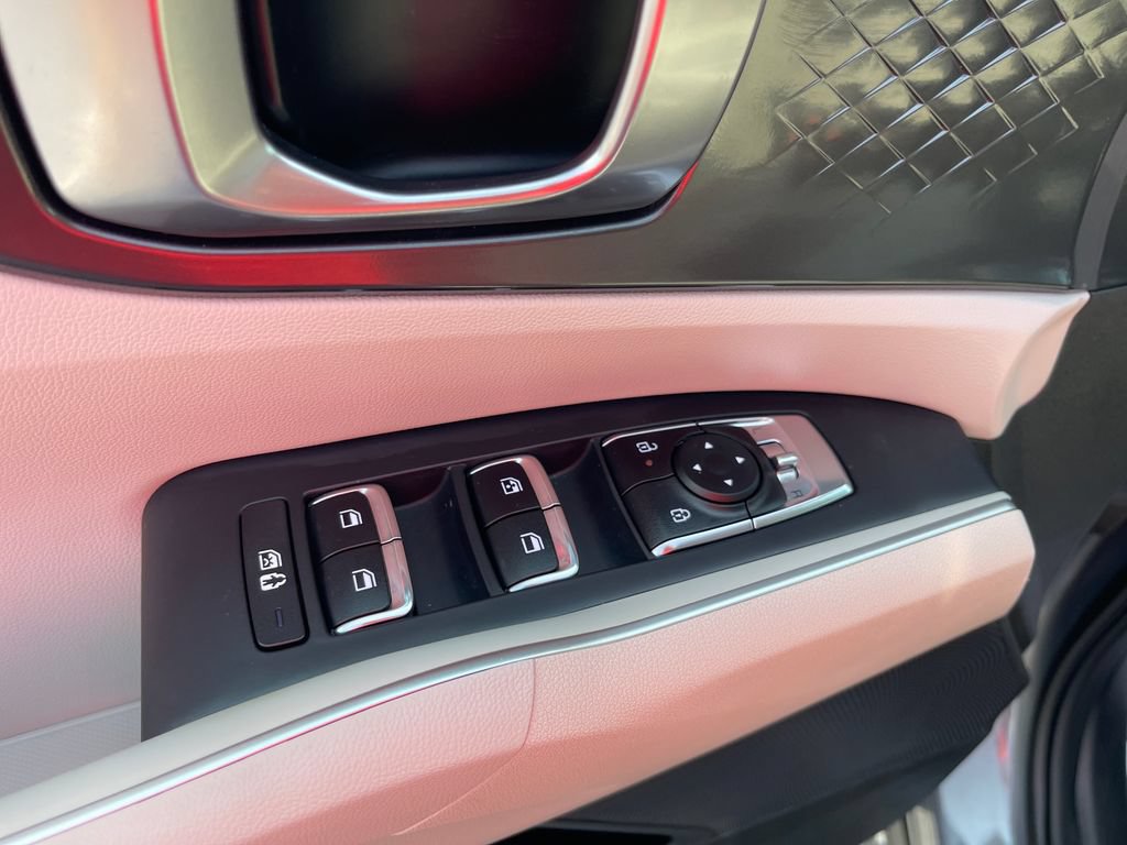 Used 2025 Kia Sorento EX w/ Panoramic Sunroof Package FWD image 11