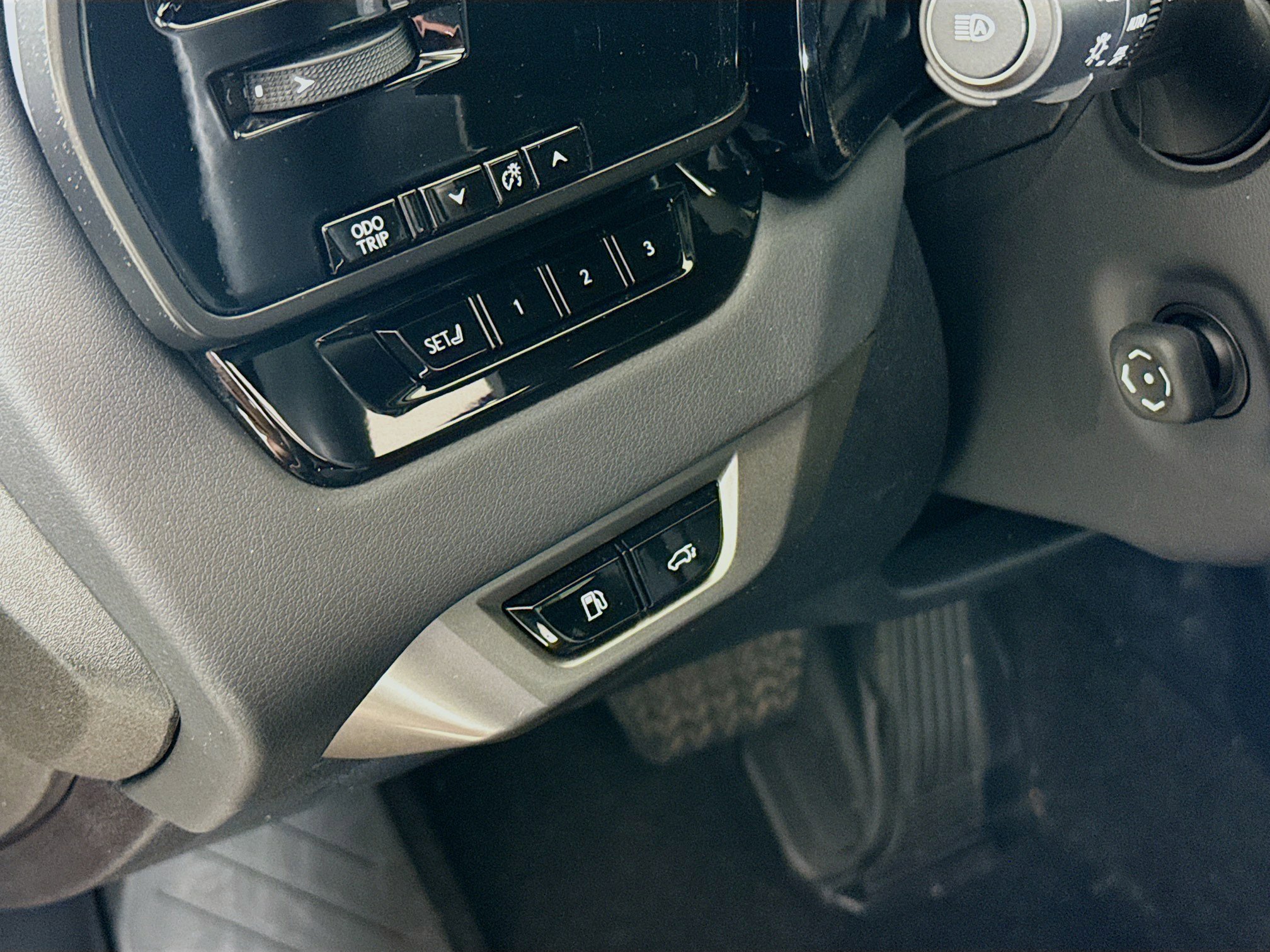 Used 2023 Lexus RX 350 w/ Accessory Package (Z1) image 10