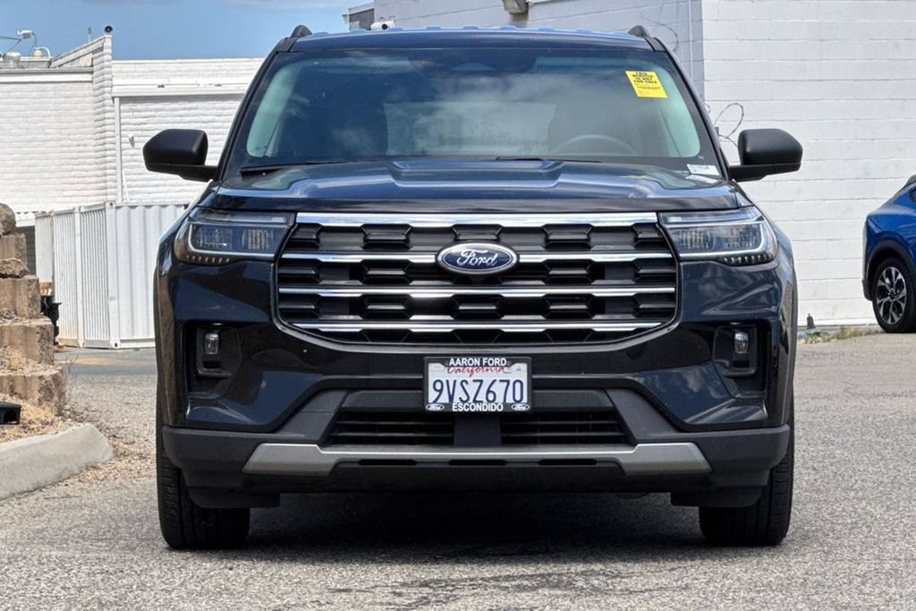 Used 2025 Ford Explorer Active w/ Active Comfort Package RWD image 11