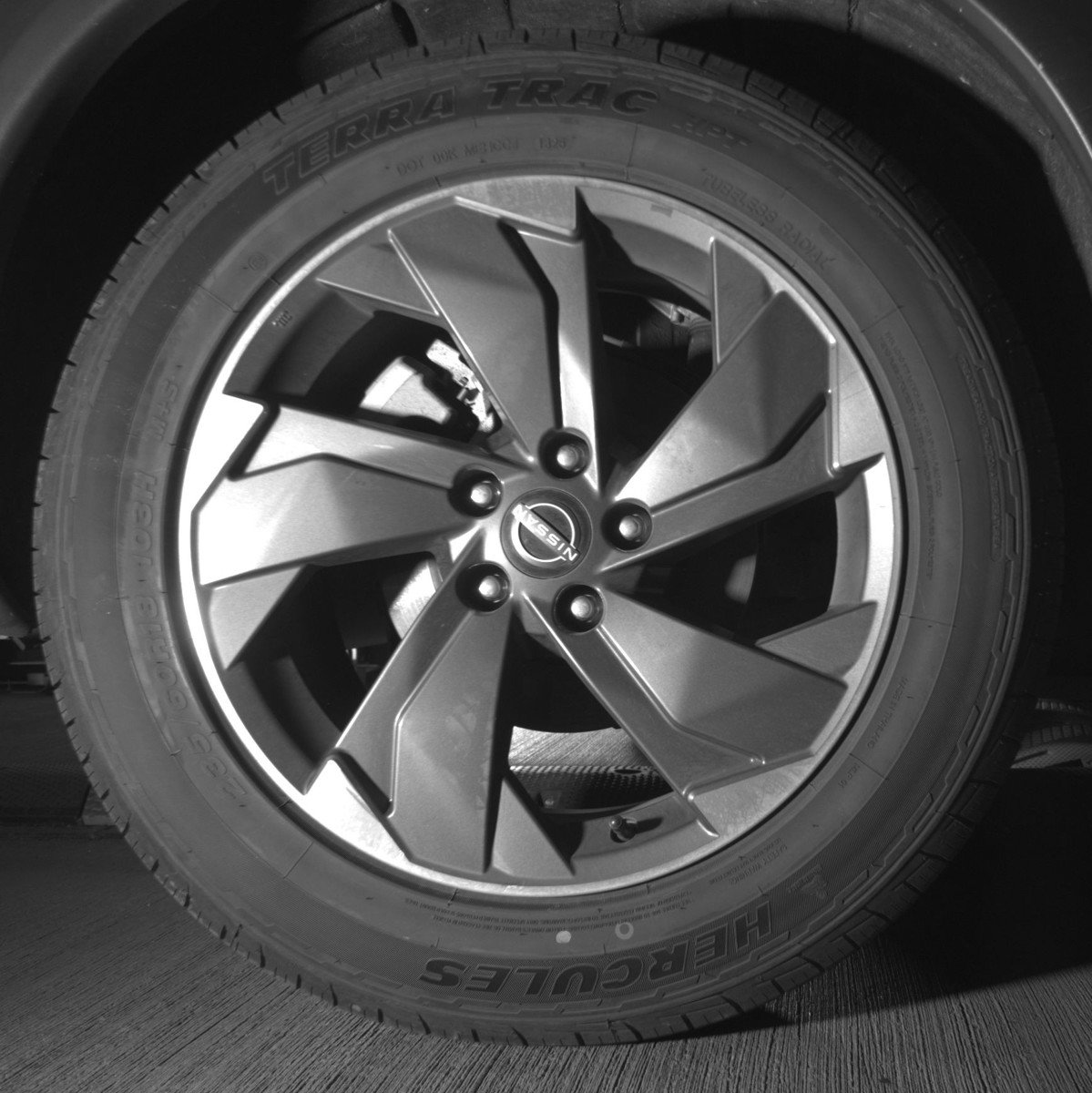 Used 2025 Nissan Rogue SV FWD image 15