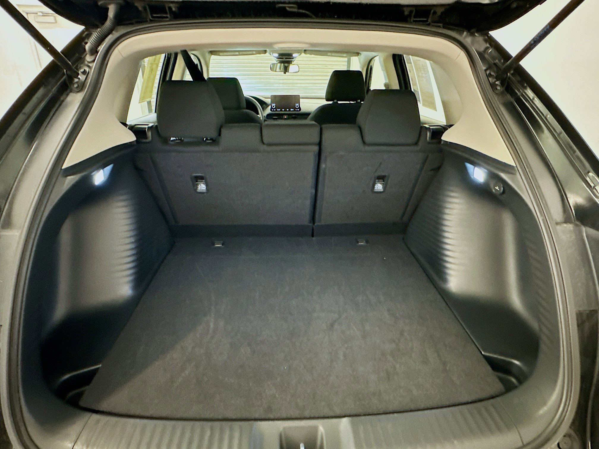 Used 2025 Honda HR-V LX image 29