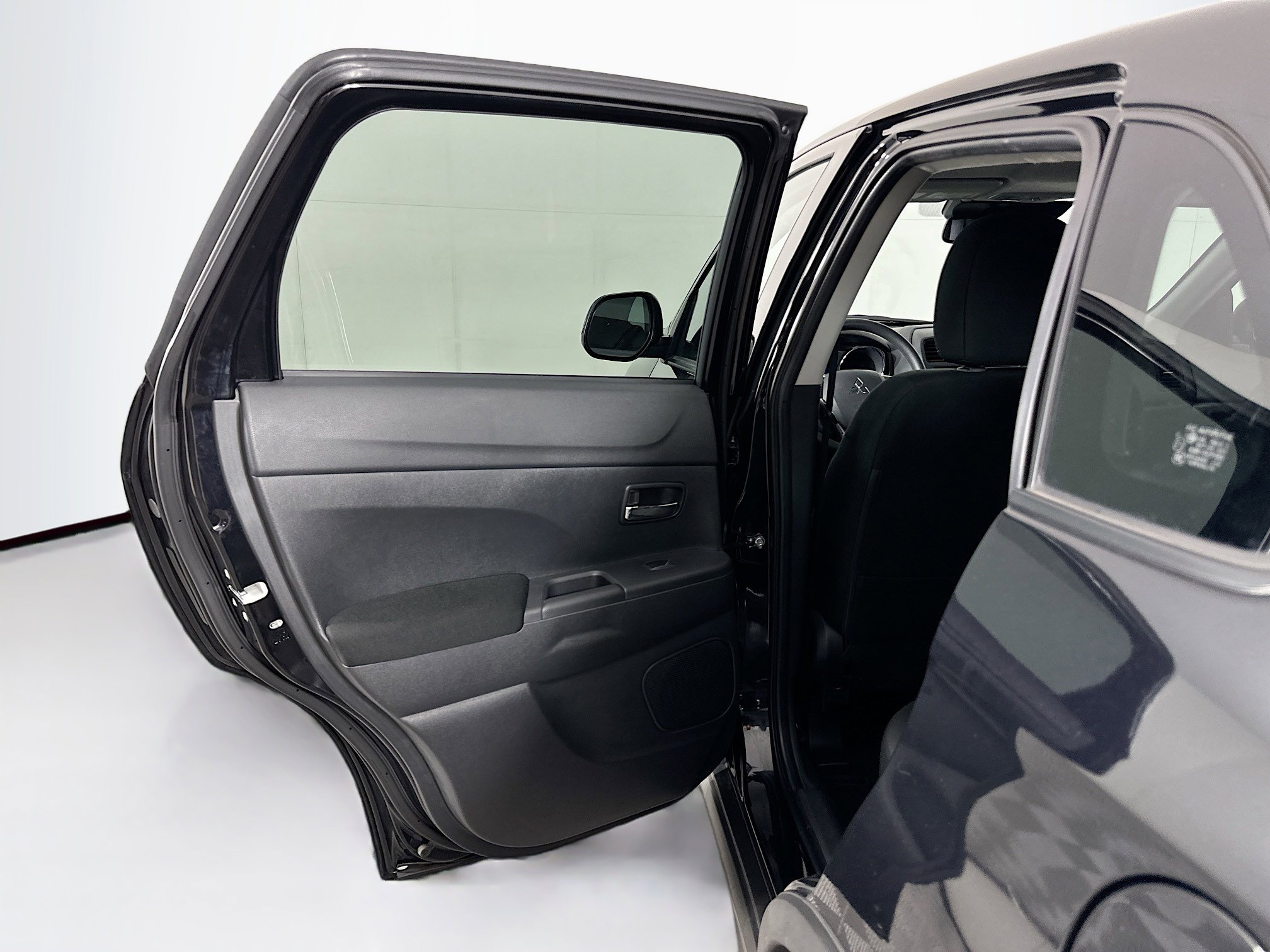 Used 2025 Mitsubishi Outlander Sport ES image 24