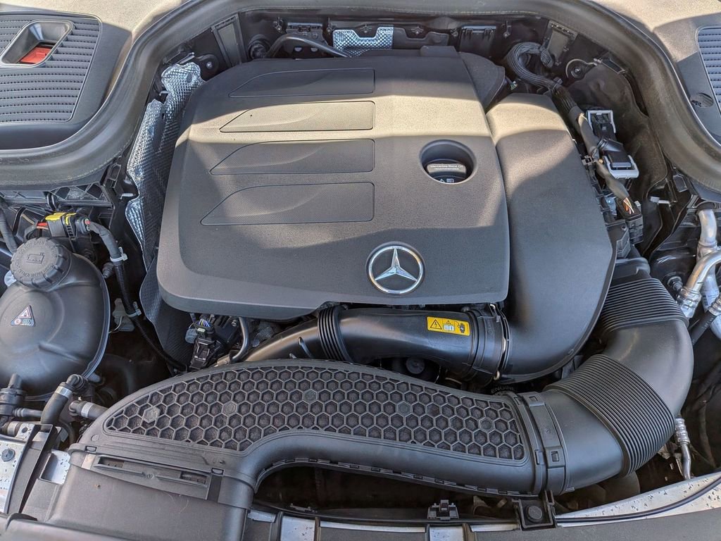 Used 2022 Mercedes-Benz GLC 300 4MATIC image 29