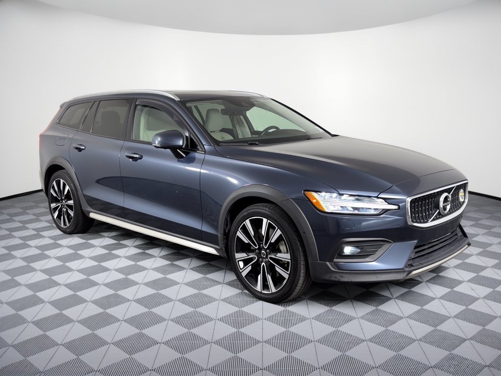 Used 2020 Volvo V60 T5 Cross Country AWD/4WD image 7