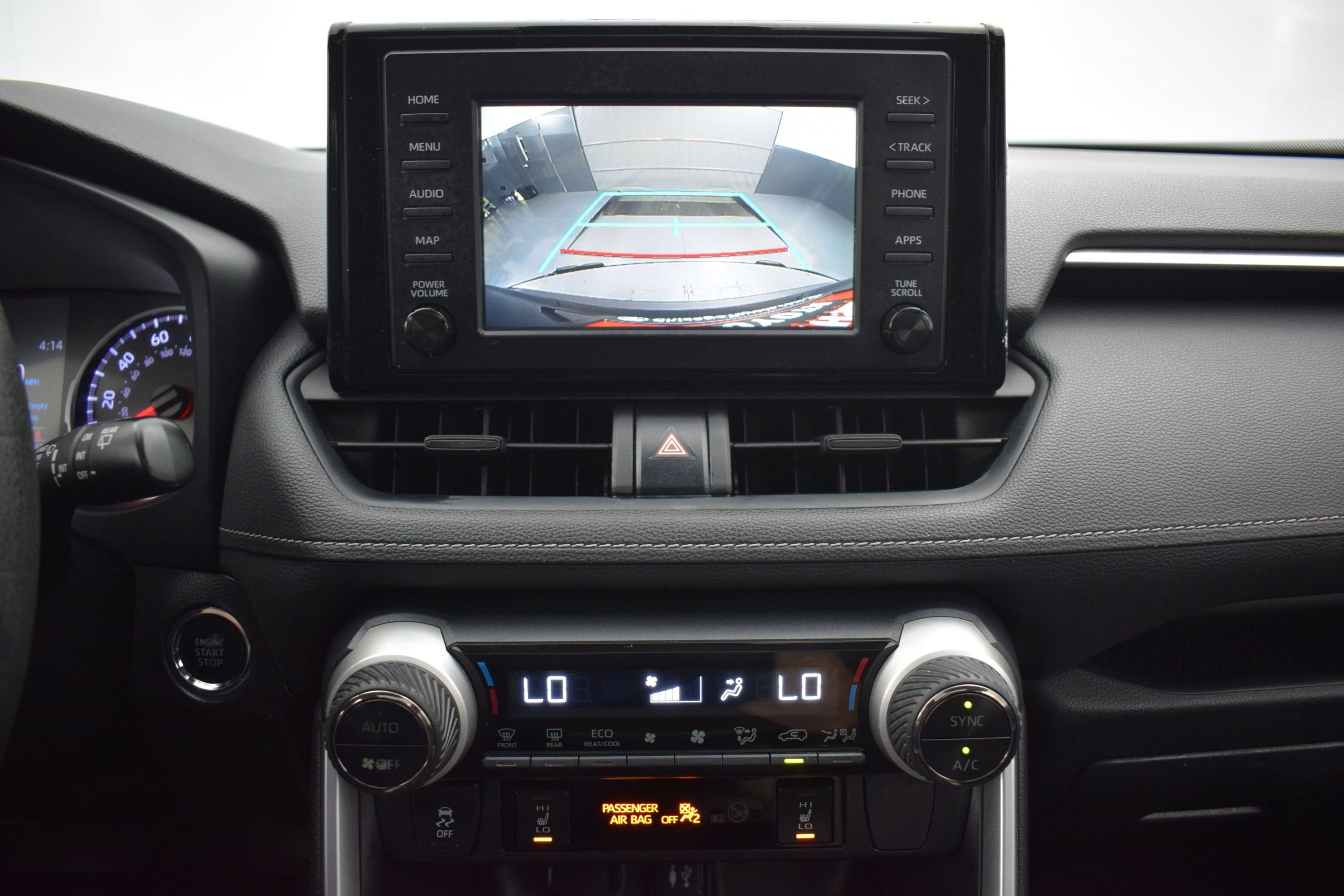 Used 2019 Toyota RAV4 XLE w/ Convenience Package AWD/4WD image 16
